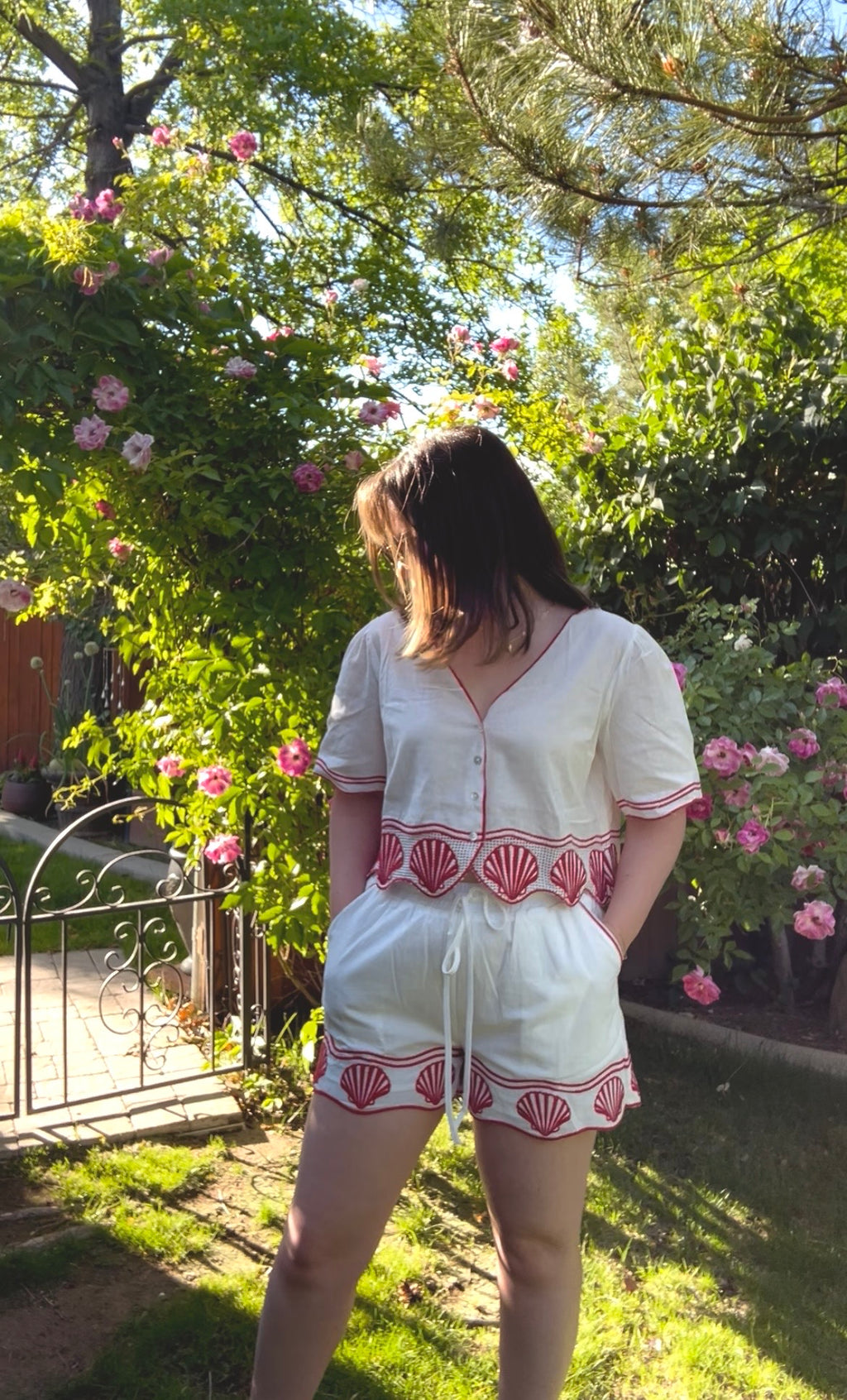 Shell Seeker Shorts