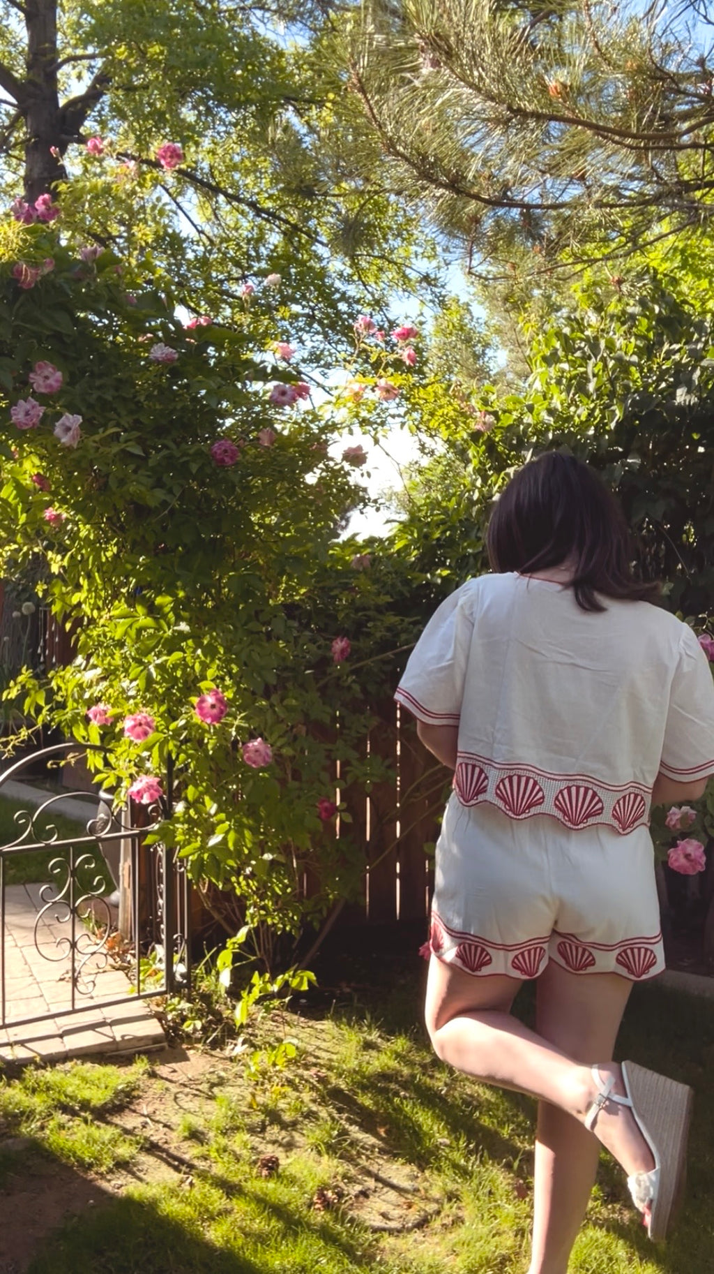 Shell Seeker Shorts
